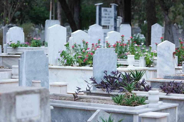 Exhumation de cadavres en Martinique